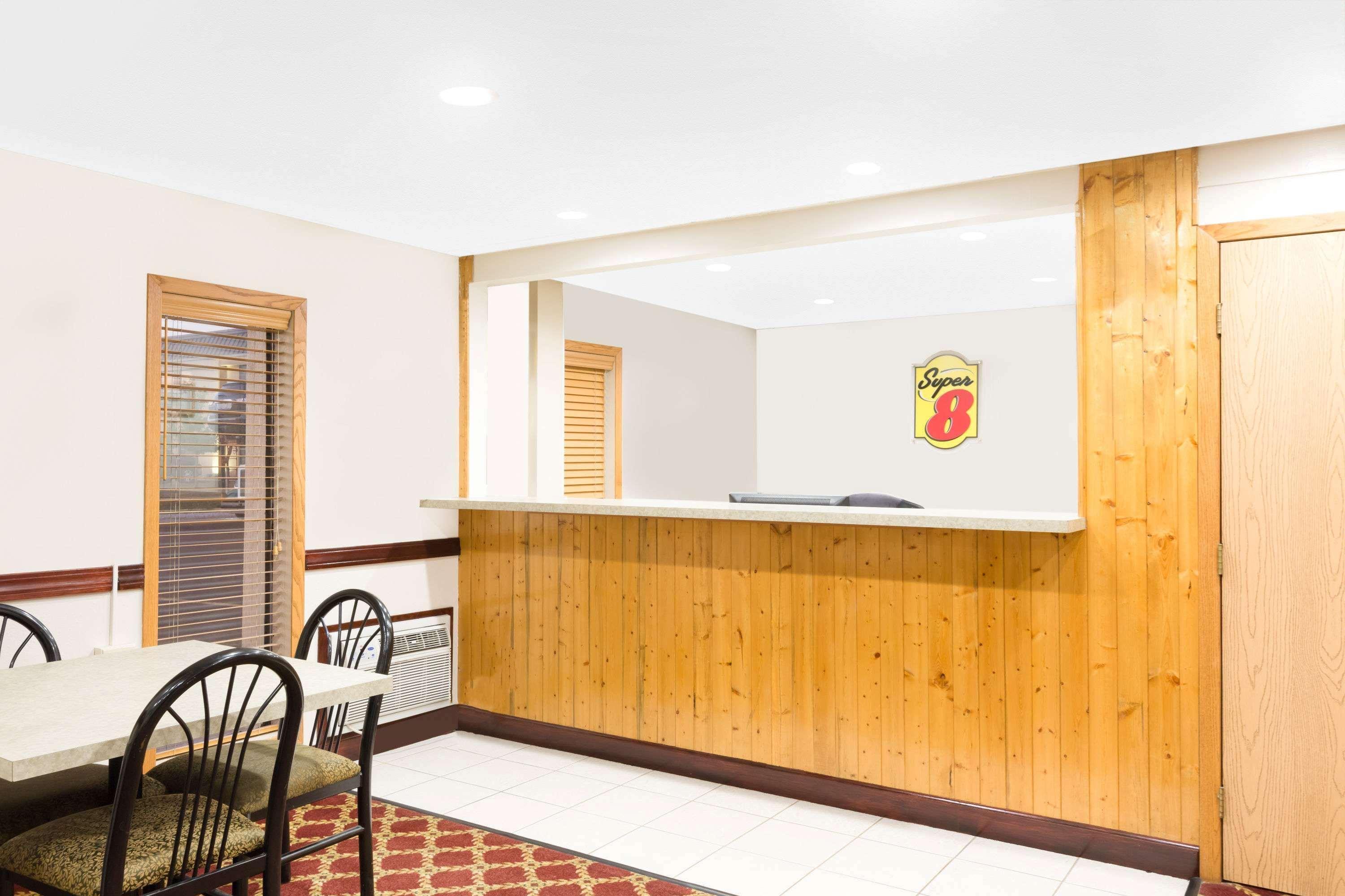 Hotel Super 8 By Wyndham Ames Esterno foto