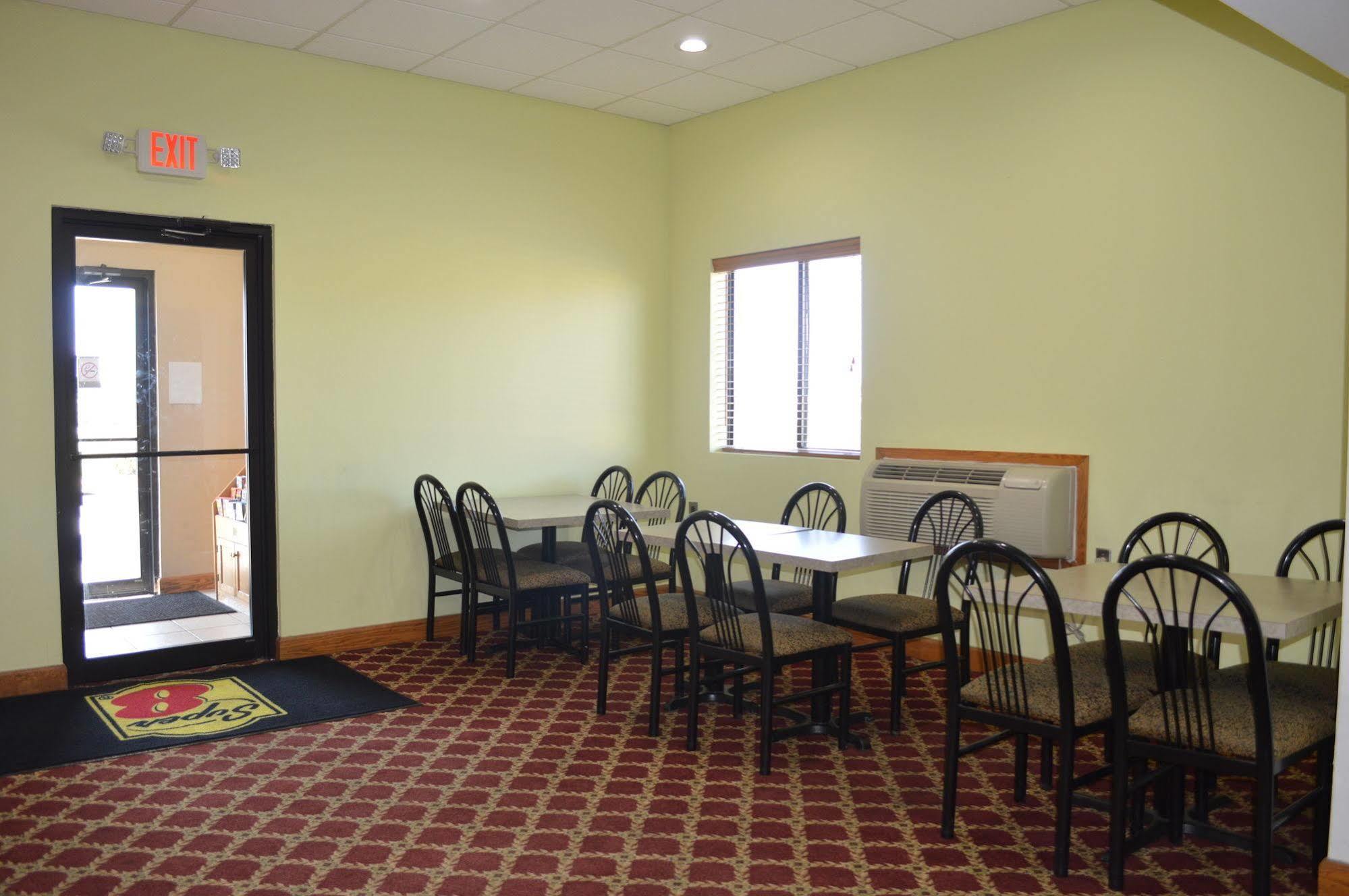 Hotel Super 8 By Wyndham Ames Esterno foto